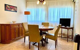 Departamento Frente Al Shopping ,B 8